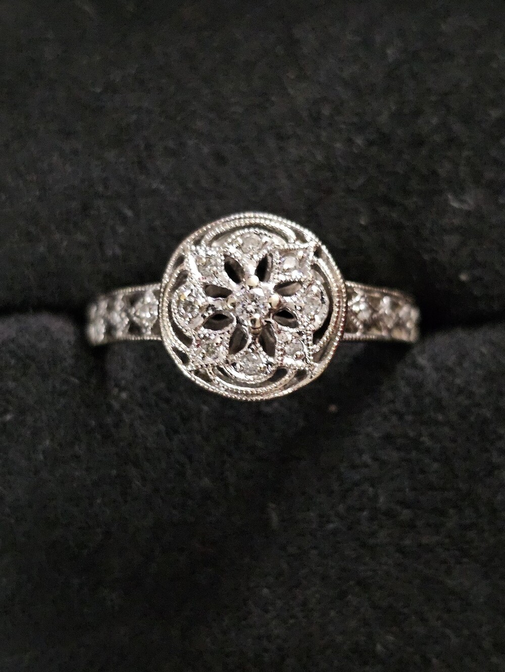 14k Diamond White Gold Ring